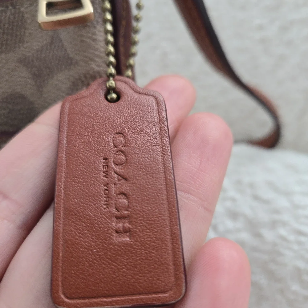 Coach EUC Kitt Signature Jacquard Crossbody Bag - Picture 11 of 16